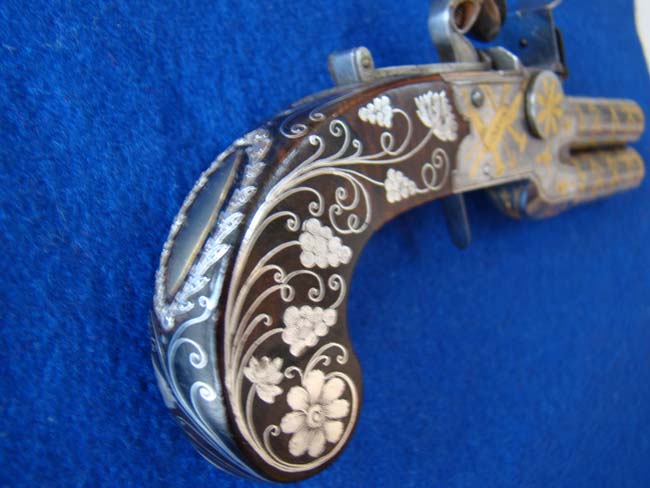 Possibly the FINEST pair of English Gold and Silver Inlaid Flintlock Over and Under Pocket Pistols on the market today! Circa 1800-1810. — image 8